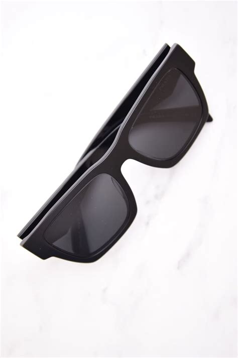 Prada PR A06SF Square Sunglasses 